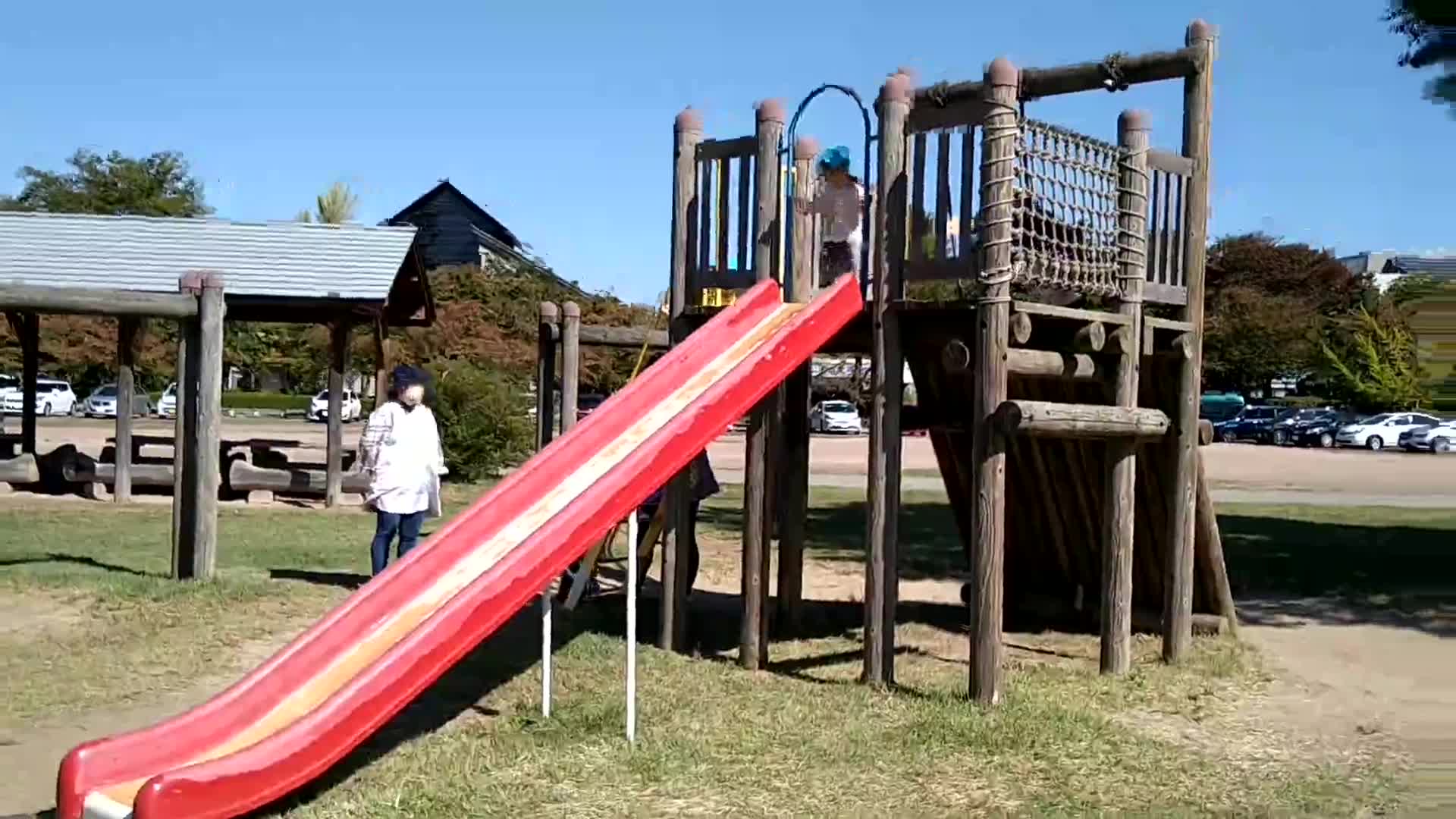 遠足は県民広場